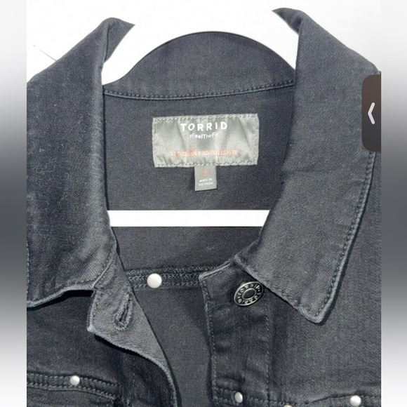 Torrid Black Denim Vest studded size 2 - Picture 3 of 3